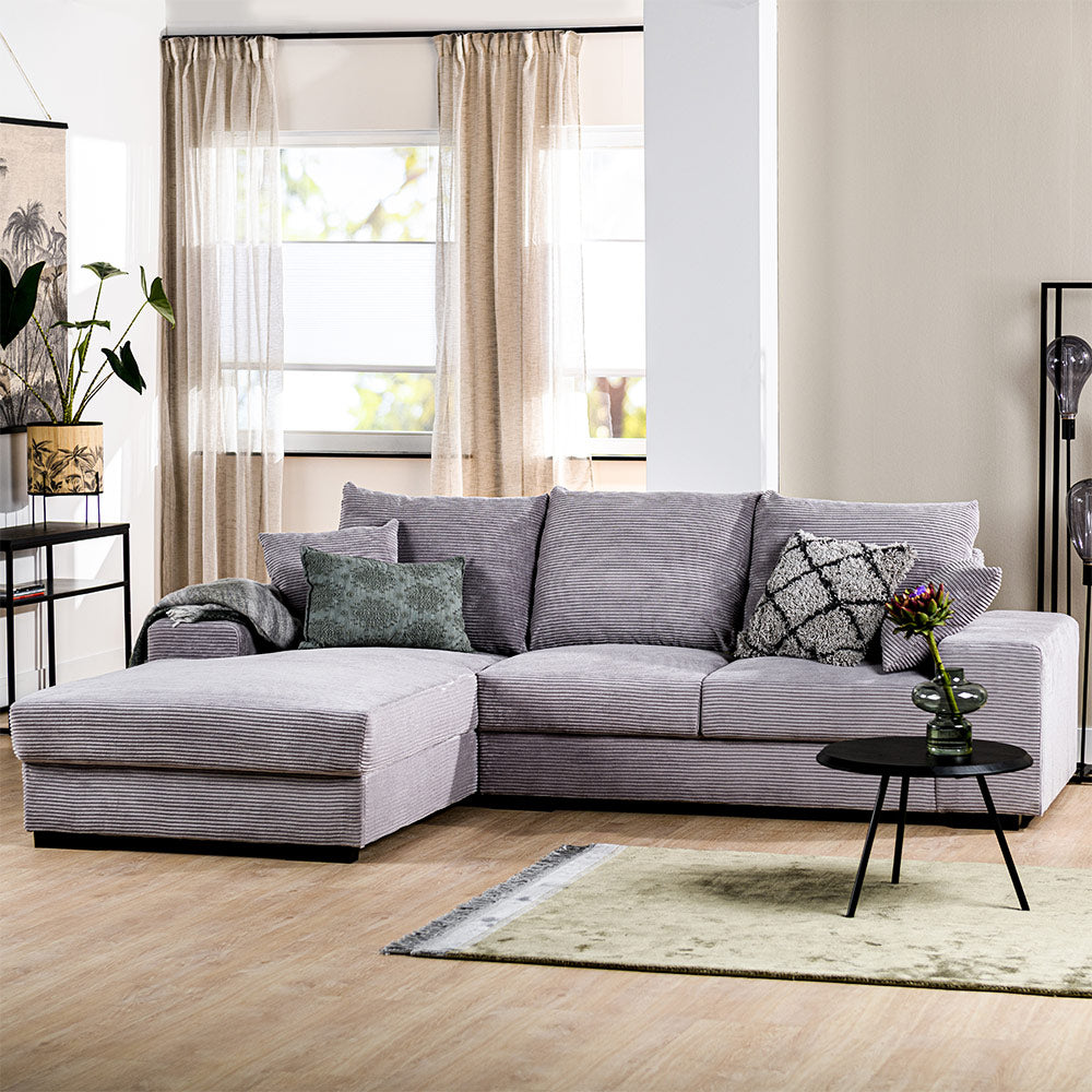 Nieuw trendy en betaalbaar meubelmerk; gericht op jong volwassenen